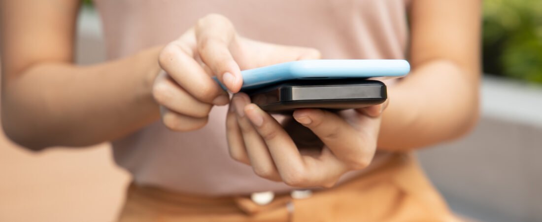 Best MagSafe Power Banks for iPhone in 2026: 5 Qi2 Picks